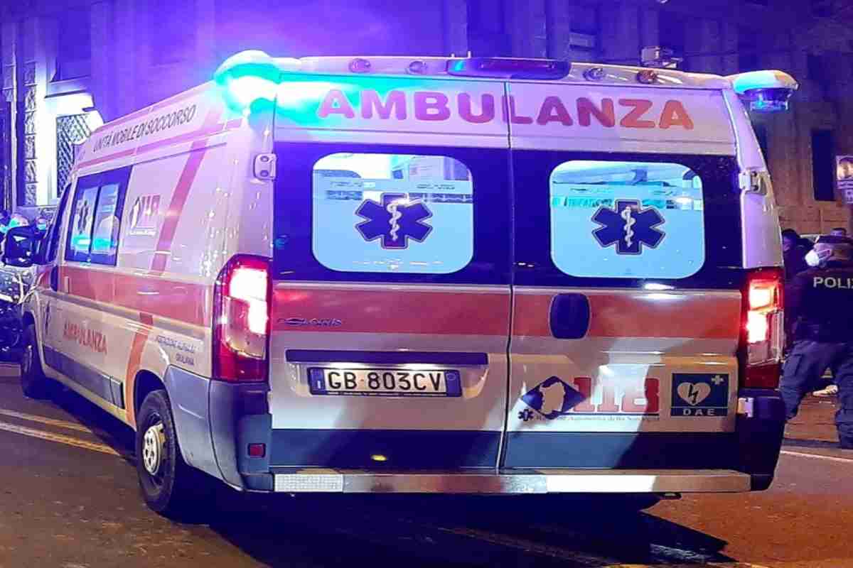 Un'ambulanza