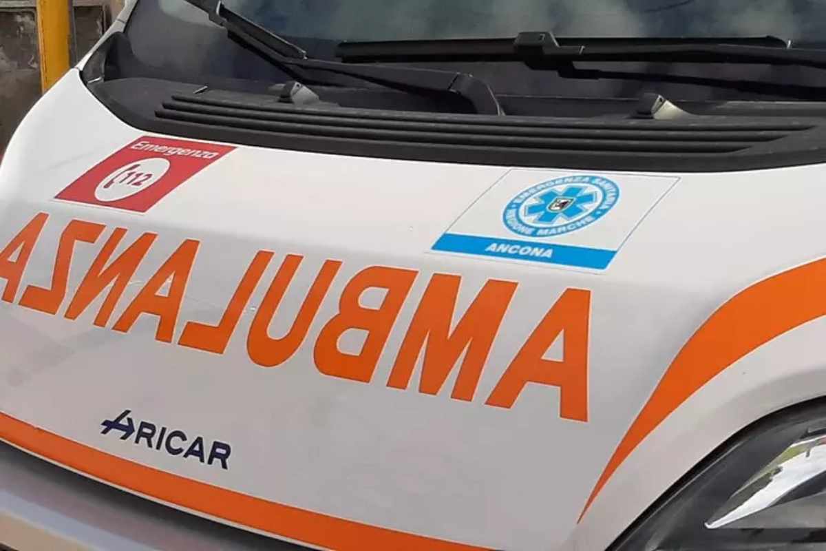 Un'ambulanza