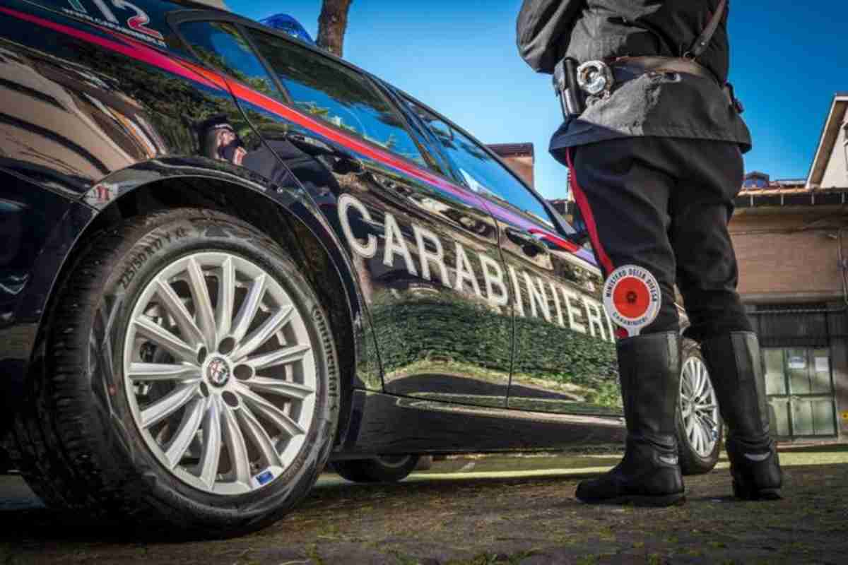 Un'auto dei Carabinieri