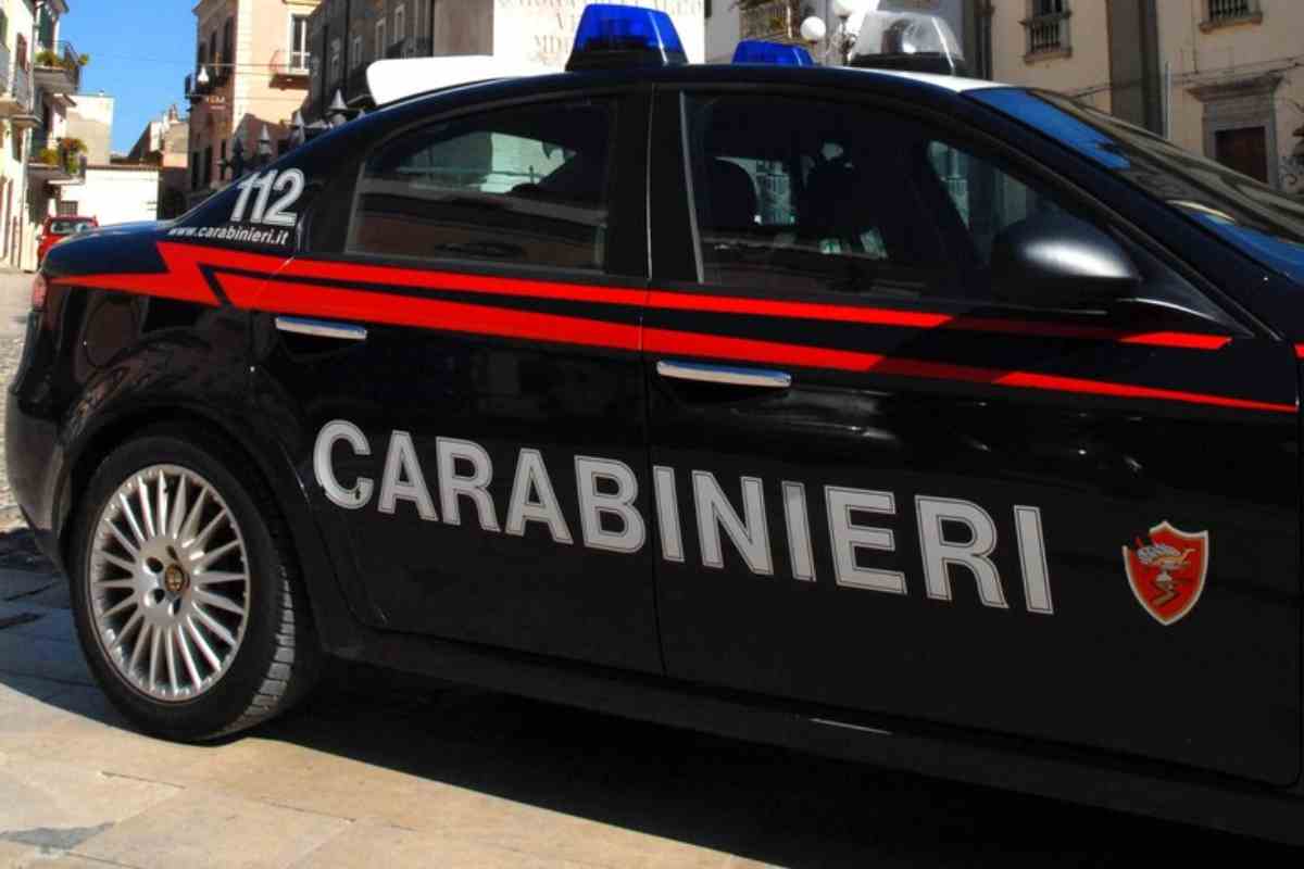 Un'auto dei Carabinieri