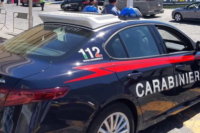 Un'auto dei carabinieri