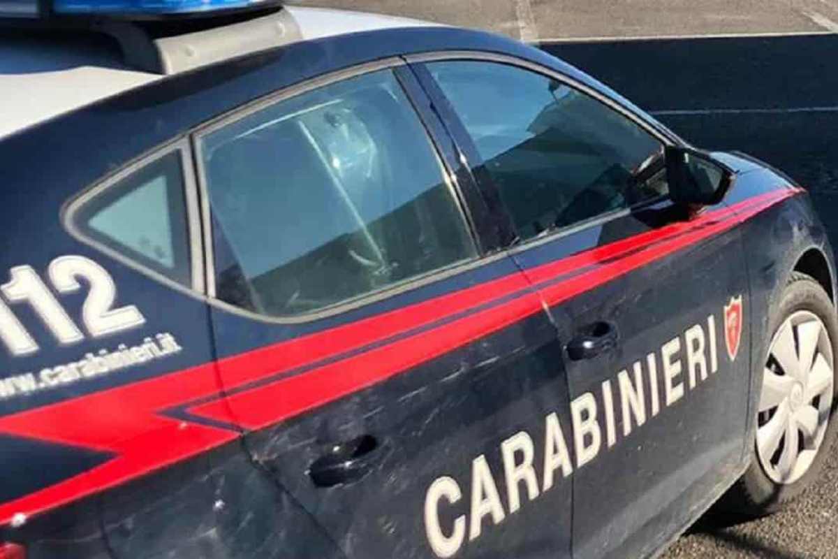 Una volante dei carabinieri