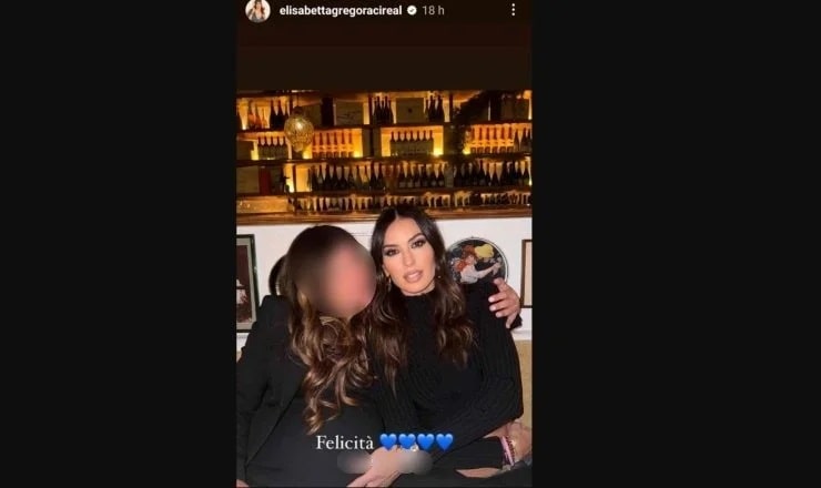 elisabetta gregoraci e il pancino dell'amica