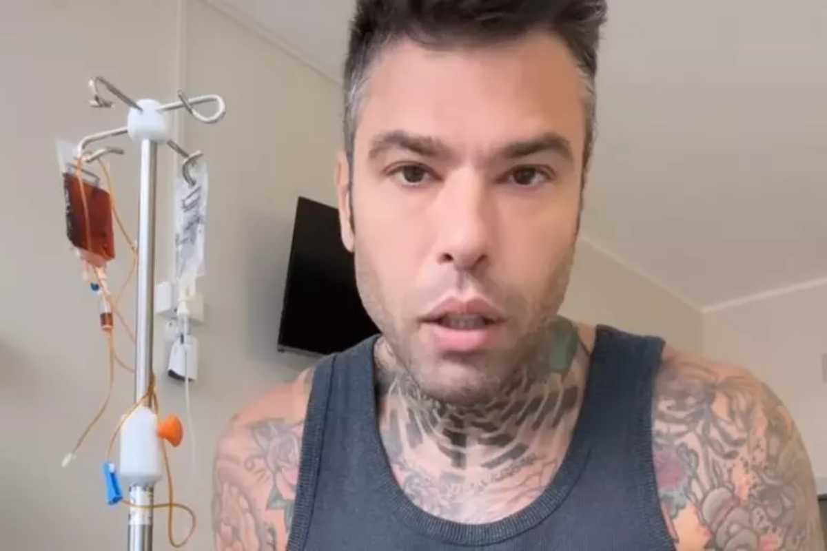 Fedez ricoverato d'urgenza a Brindisi