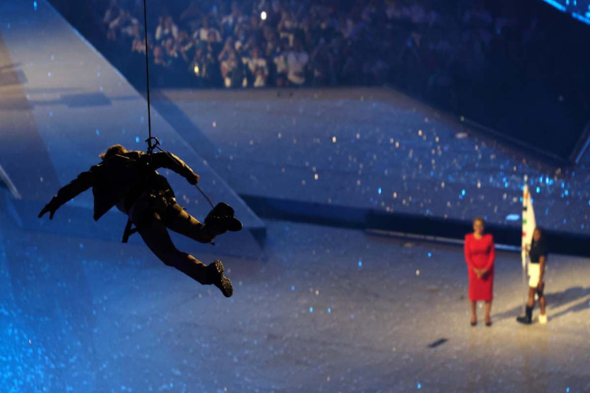 Tom Cruise e la sua acrobazia alle Olimpiadi