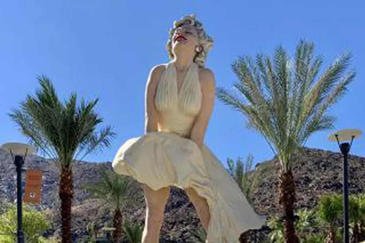 La statua "Forever Marilyn"