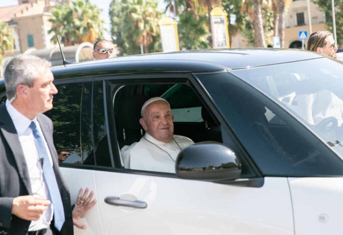 papa francesco al summer park di Ostia