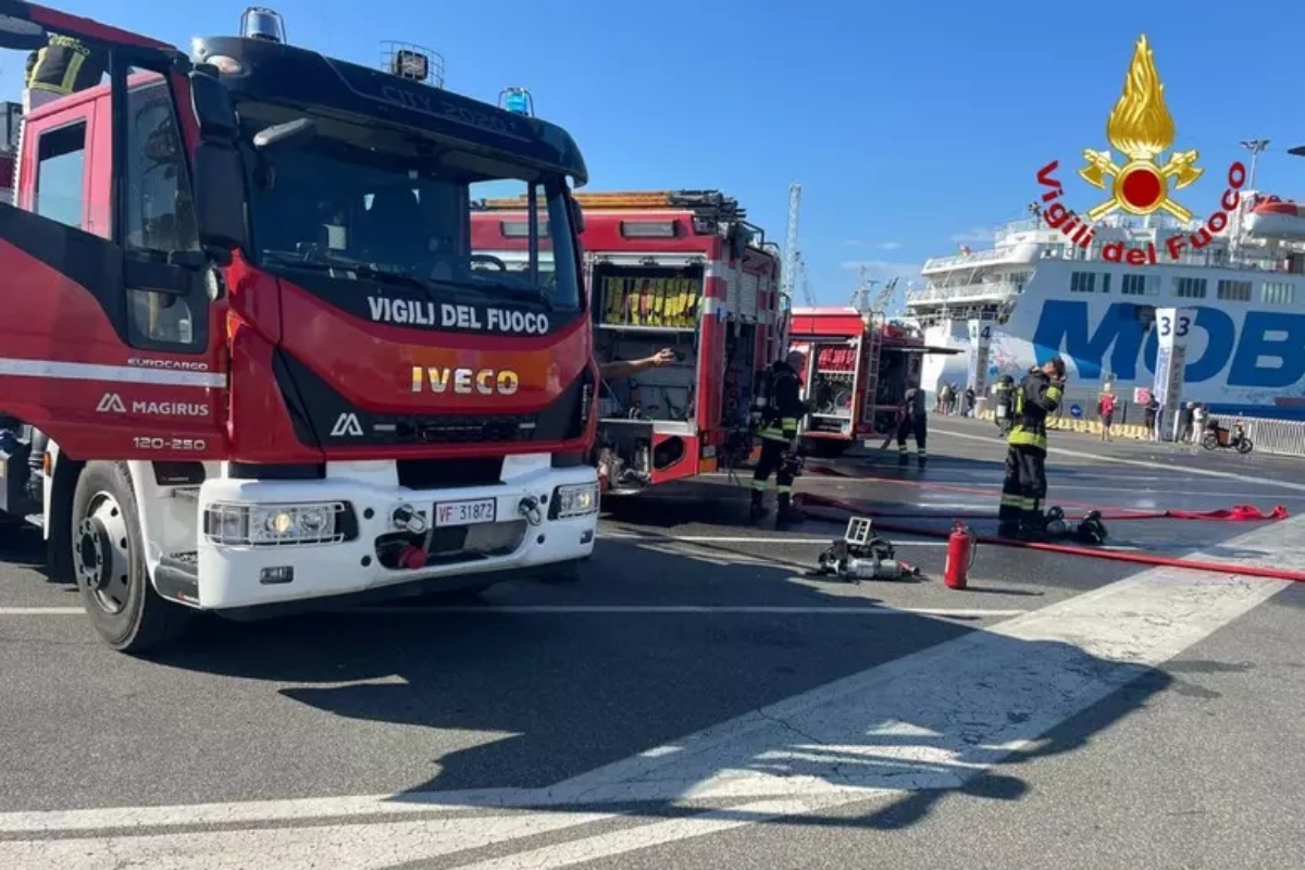 incendio traghetto piombino