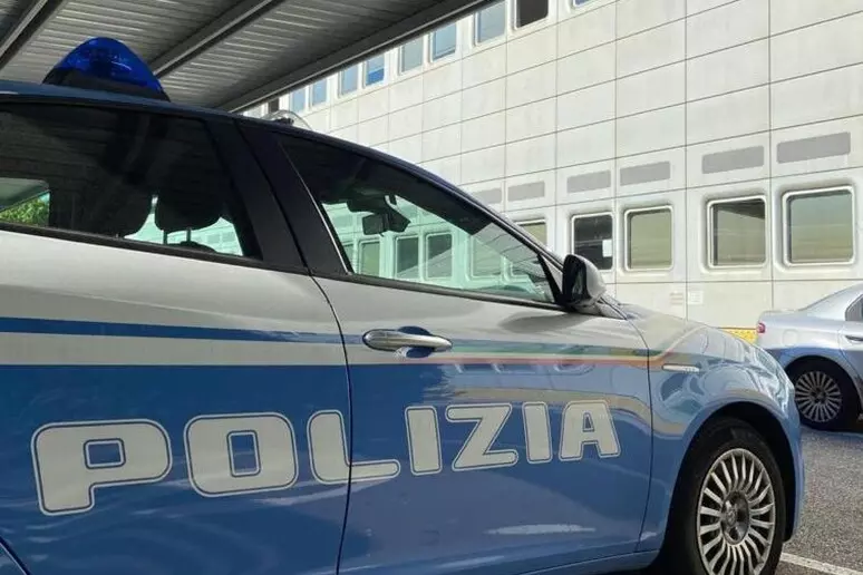 Un'auto della Polizia