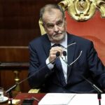 Roberto Calderoli sulla poltrona di ministro al Senato è il padre della autonomia