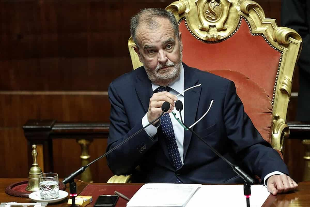 Roberto Calderoli sulla poltrona di ministro al Senato è il padre della autonomia