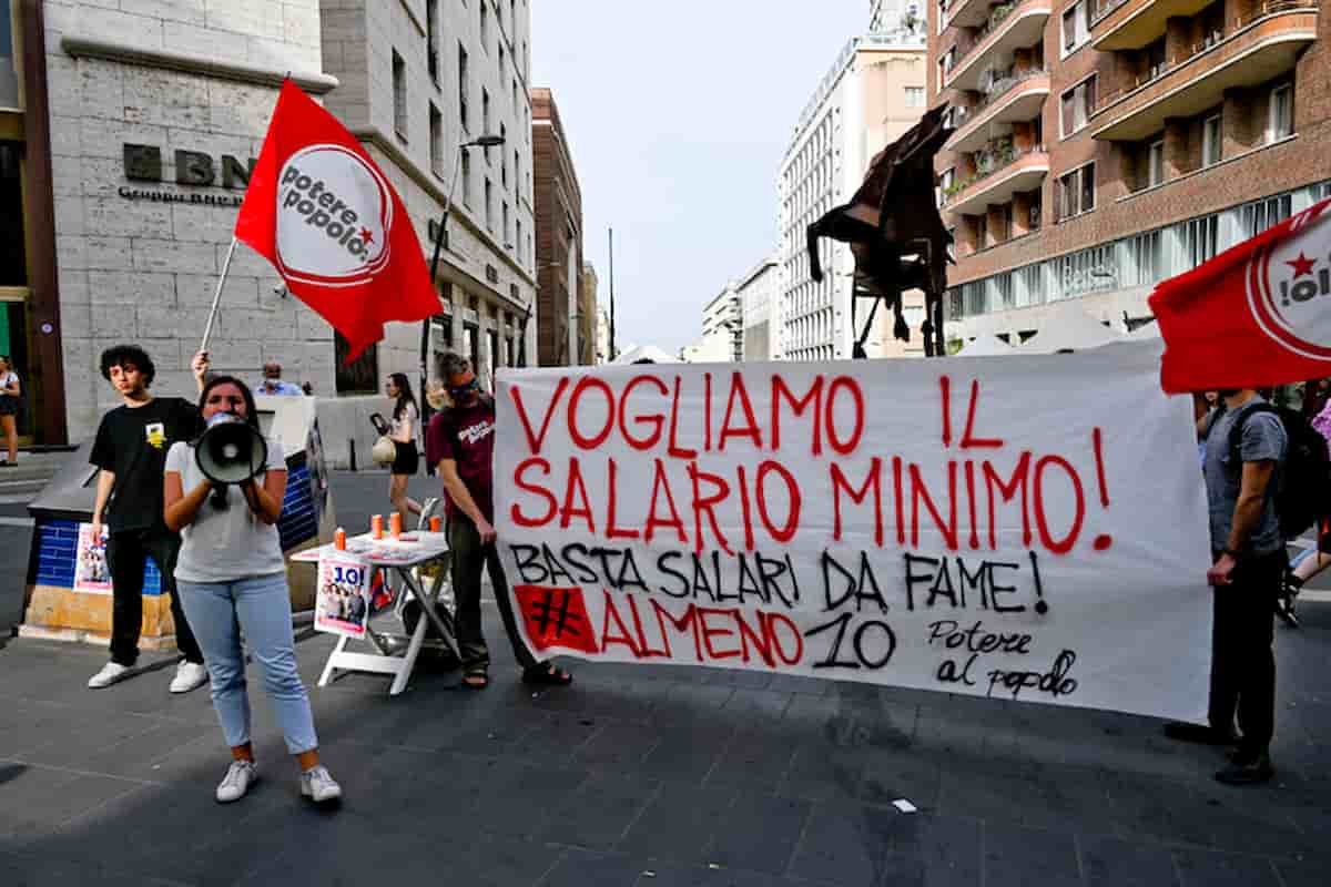 Manifestazione per il salario minimo in Italia
