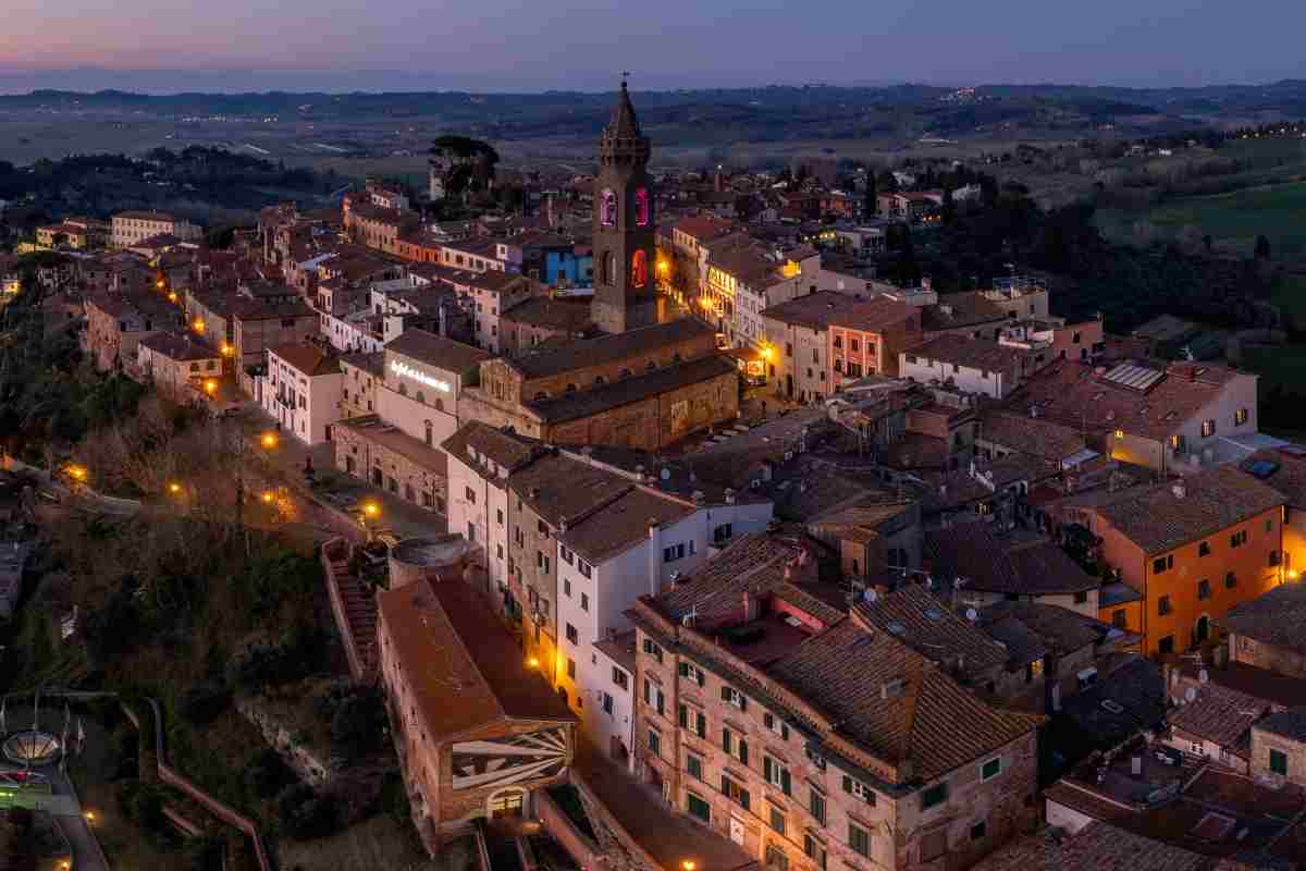 panorama di Peccioli, il borgo più bello d'Italia 2024