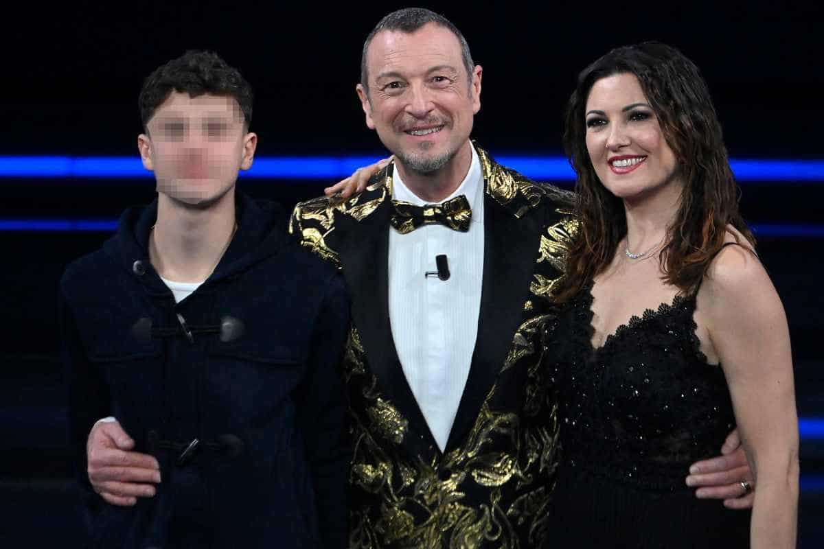 amadeus con il figlio josè e giovanna civitillo