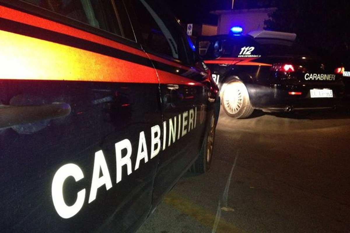 Una volante dei carabinieri