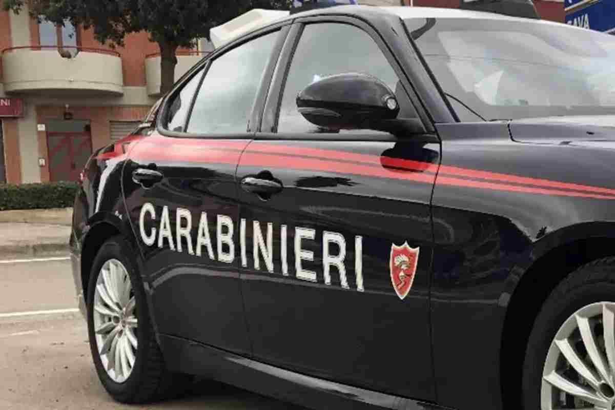 Una volante dei carabinieri