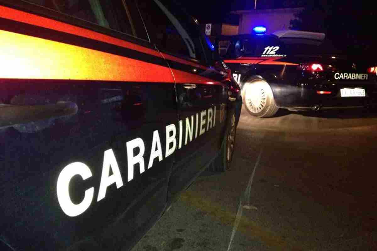 Una volante dei carabinieri