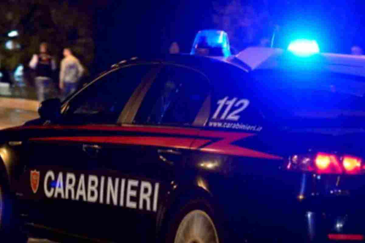 Una volante dei carabinieri