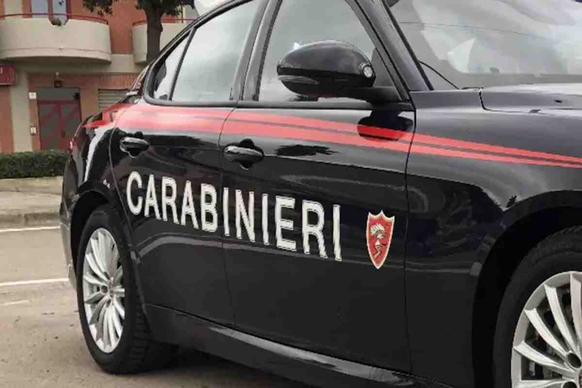 Una volante dei carabinieri