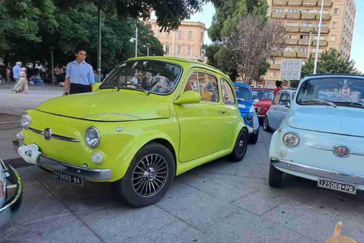 Le vecchie Fiat Cinquecento in strada