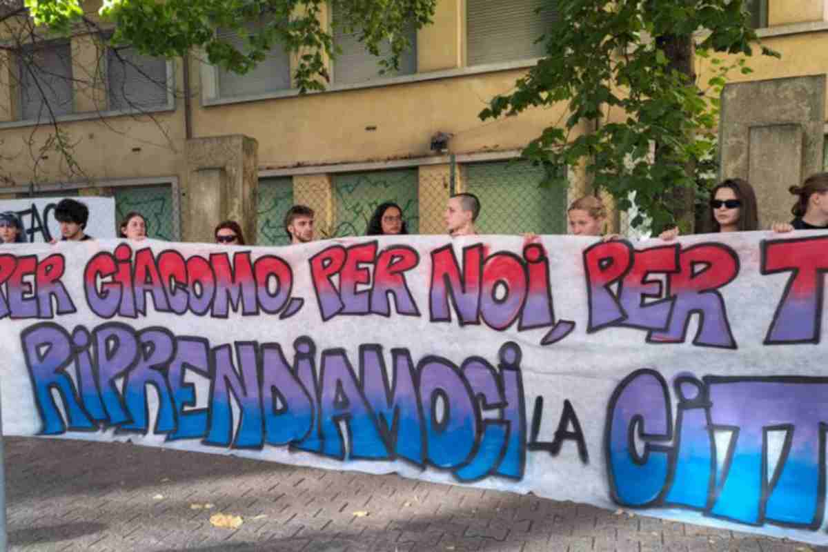 manifestazione per giacomo gobbato