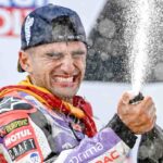 Jorge Martin ha vinto e spruzza champagne