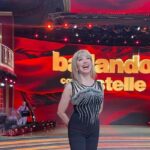 milly carlucci nello studio di ballando con le stelle