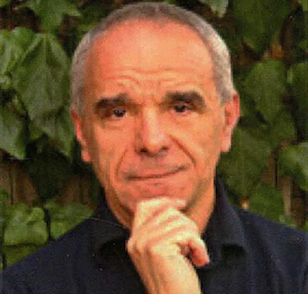 Pino Nicotri guarda perplesso