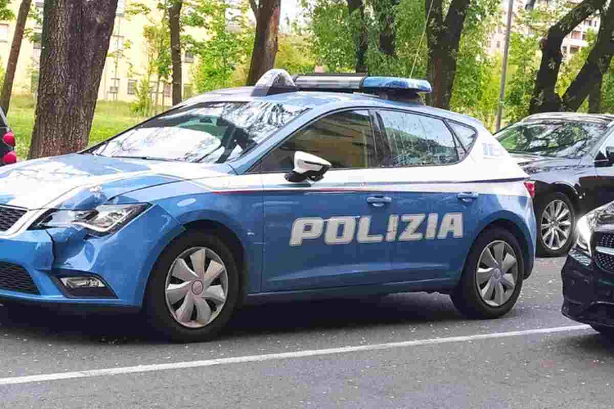 Una volante della polizia