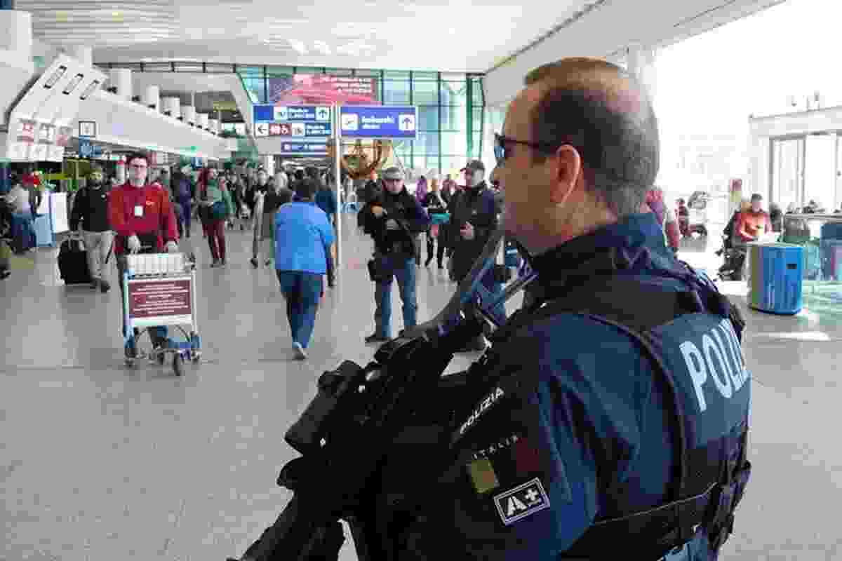 La polizia nell'aeroporto di Fiumicino