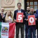 I promotori del referendum sulla cittadinanza festeggiano le 500mila firme