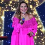 romina power sorridente sul palco