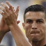 Cristiano Ronaldo applaude al miliardo di follower