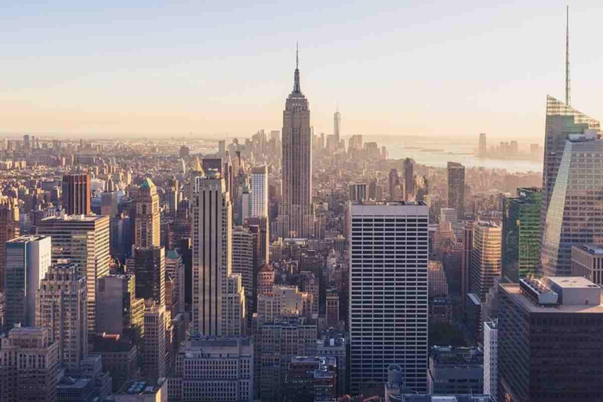 Panoramica dall'alto della città di New York e dei suoi grattacieli