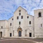 Chiesa di San Nicola a Bari, una delle città più economiche di Italia