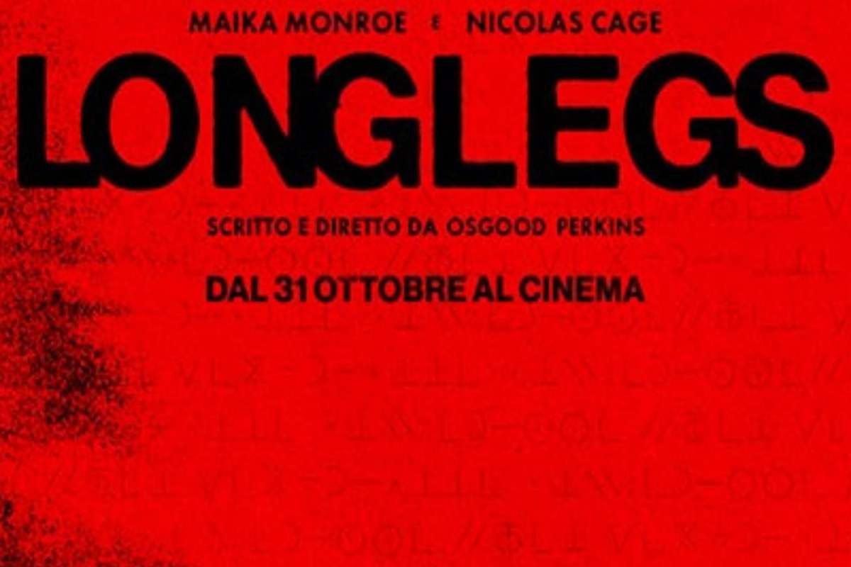 La locandina del film Longlegs, semplice e tinta di rosso con il titolo del film