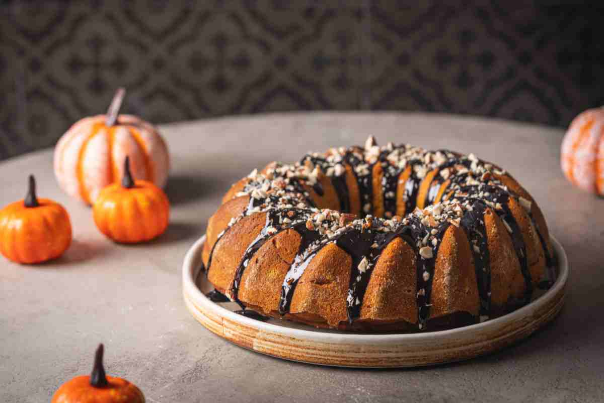 una delle torte da fare a ottobre, è con la zucca e cioccolato