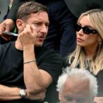 Totti e Noemi Bocchi assistono ad una partita di tennis