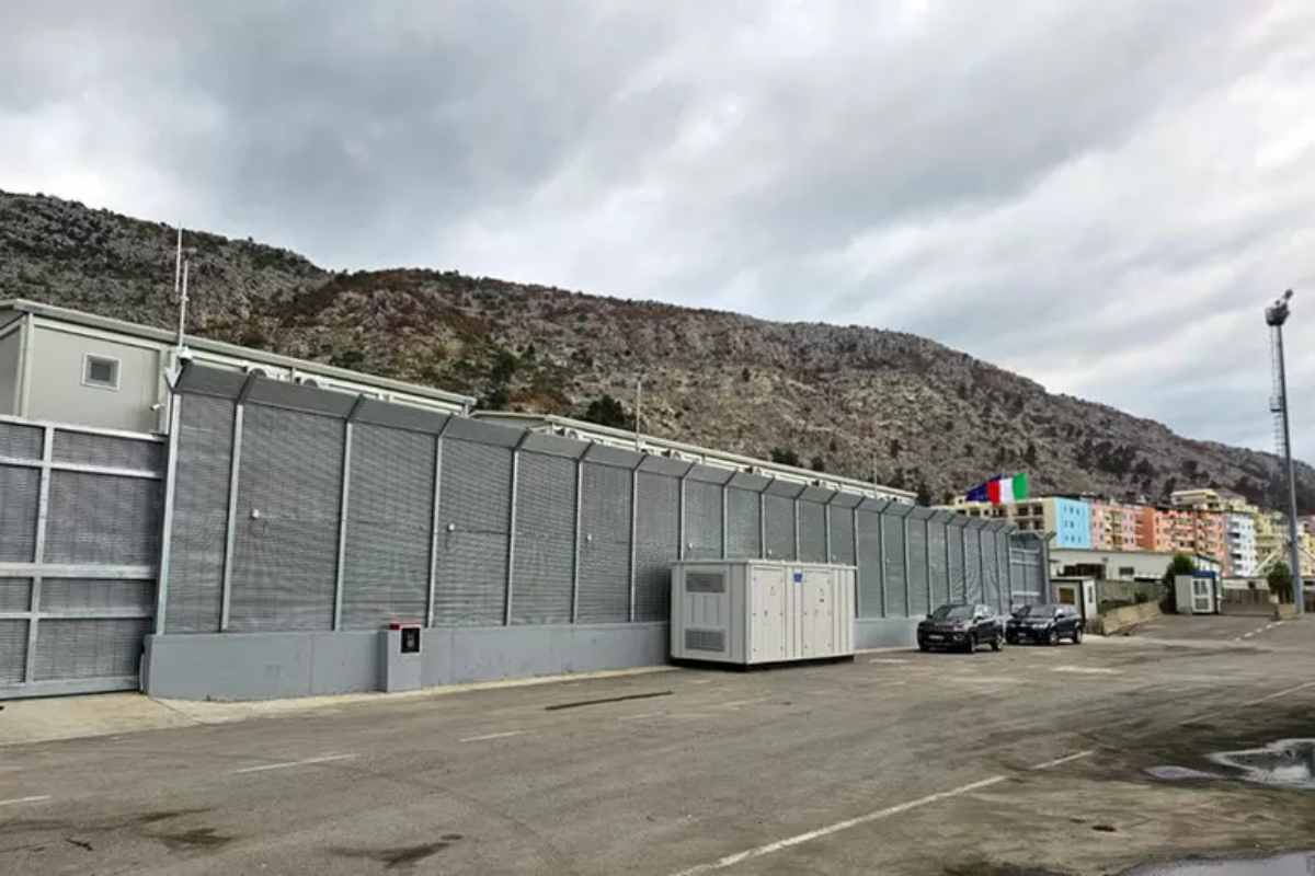 Il centro migranti italiano in Albania