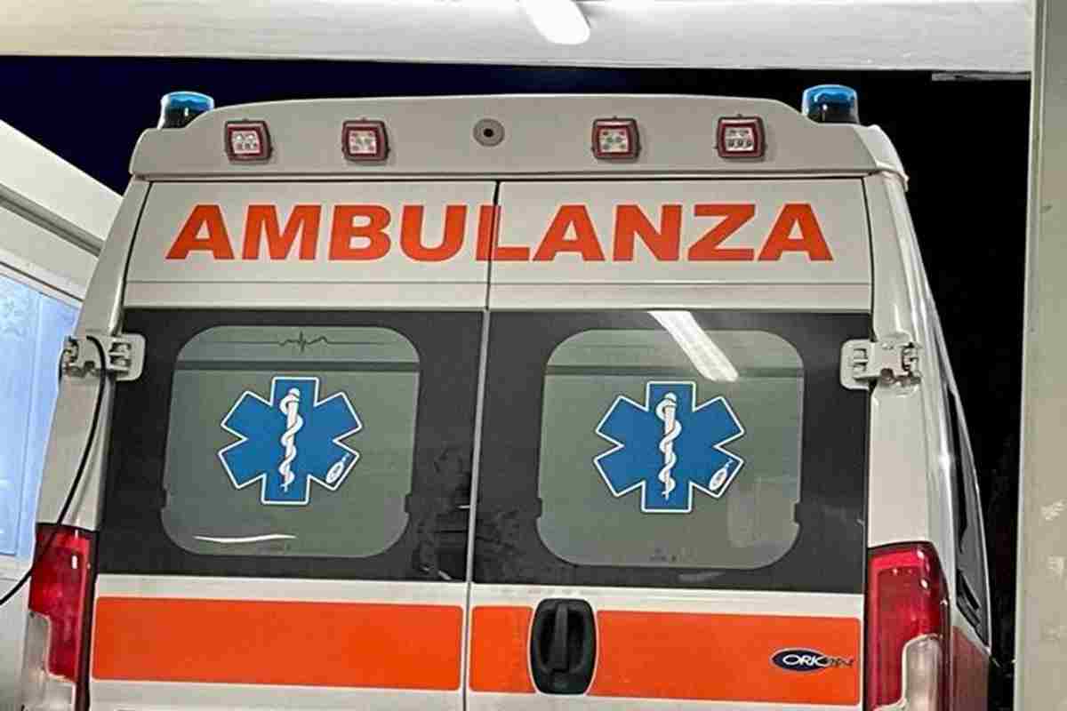 Un'ambulanza