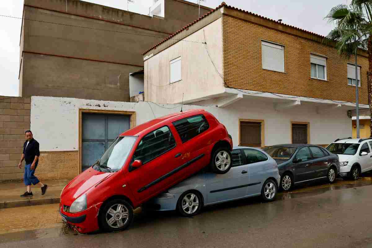 Auto una sopra l'altra a Valencia