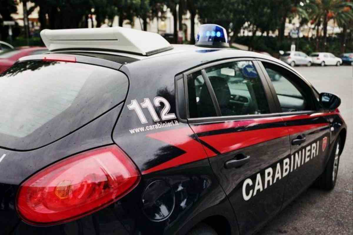 auto dei carabinieri