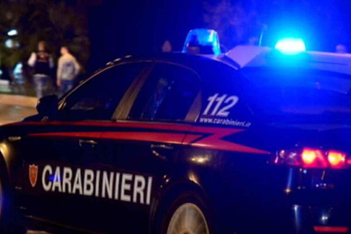 Una volante dei carabinieri