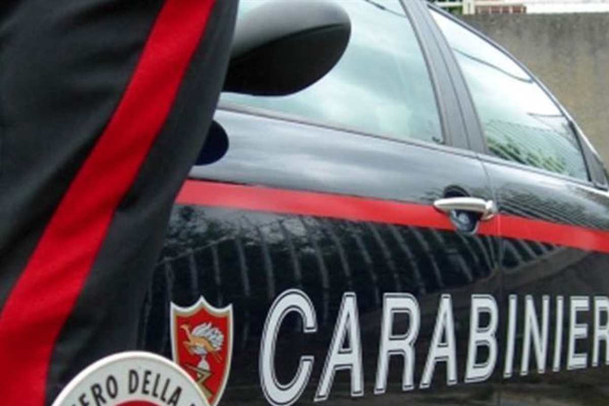 Una volante dei carabinieri