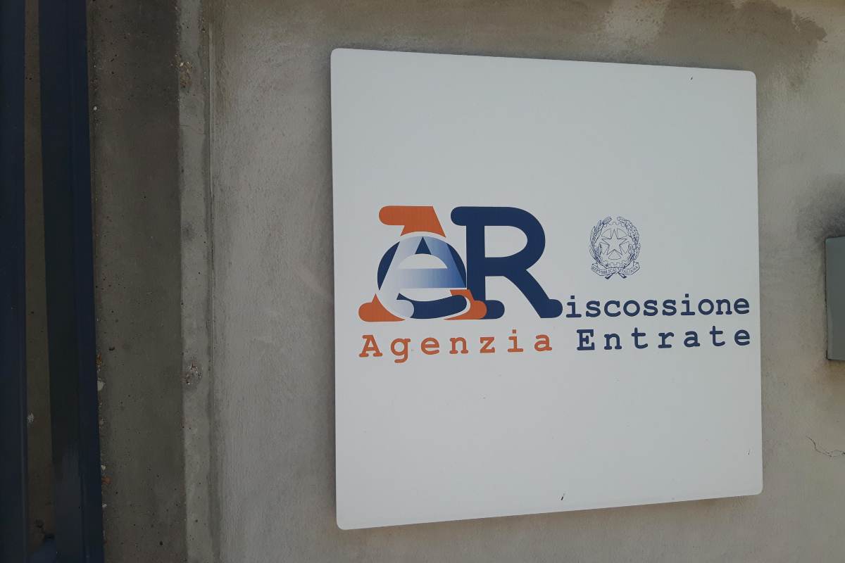 Esterno Agenzia delle Entrate a Roma