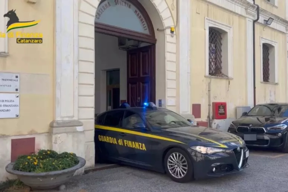 guardia di finanza catanzaro