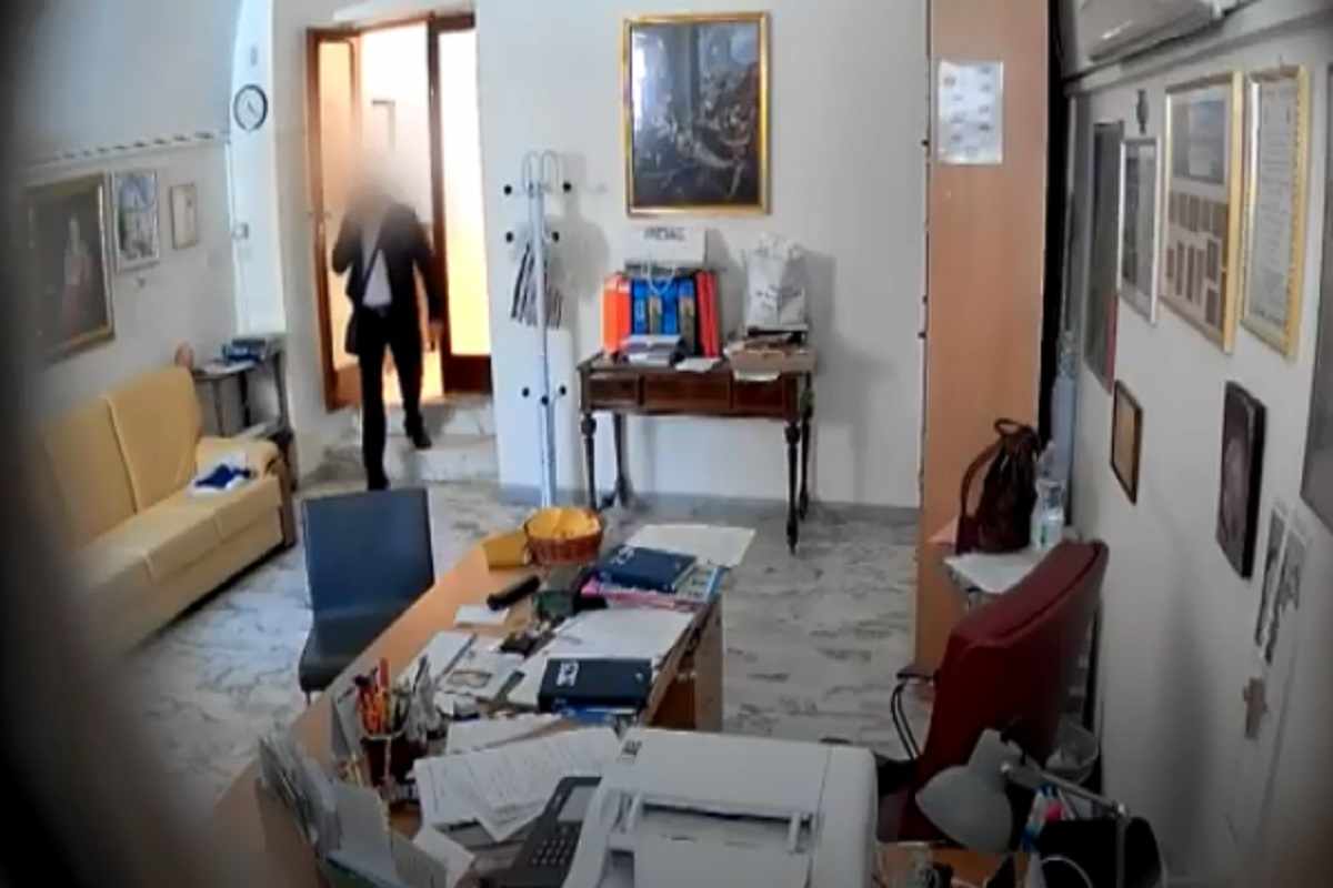 L'uomo che a Ruvo di Puglia ha rubato 900 euro in chiesa