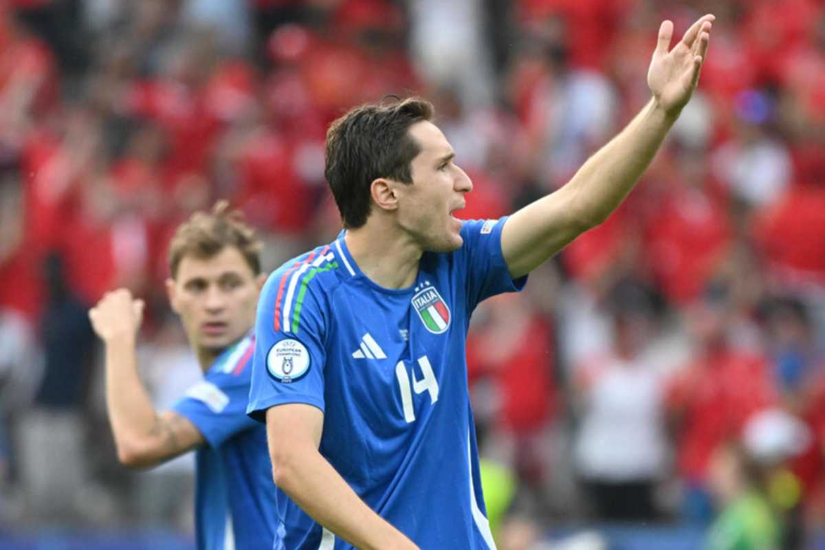 chiesa durante una partita in nazionale