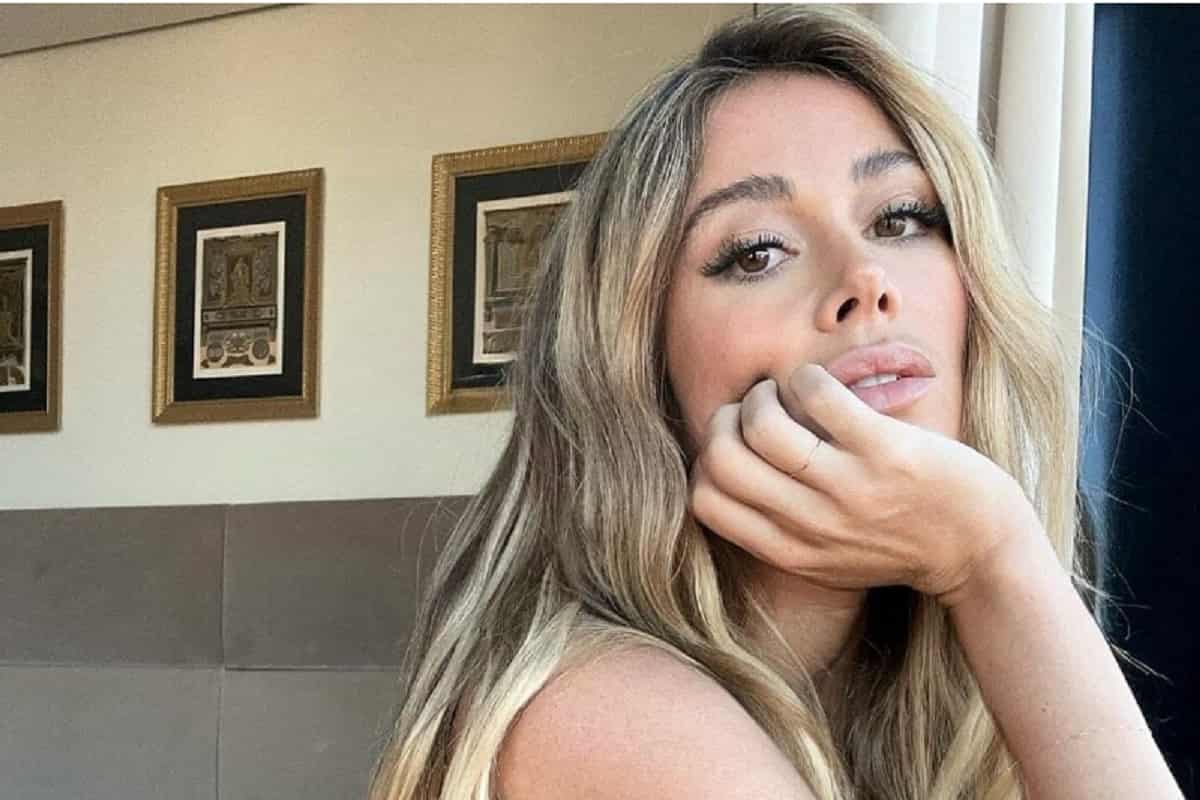 diletta leotta nella sua camera da letto