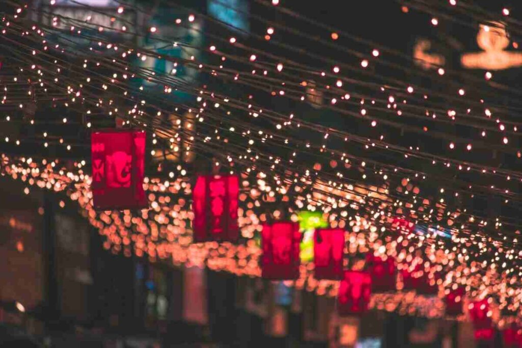 Luci e lanterne durante il Diwali